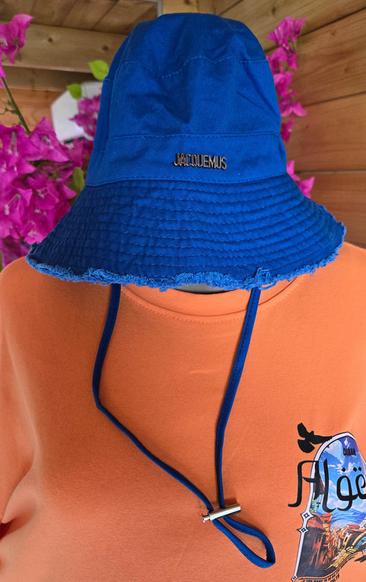 👒 bob unisexe jacquemus “royal blue” (bleu royal)